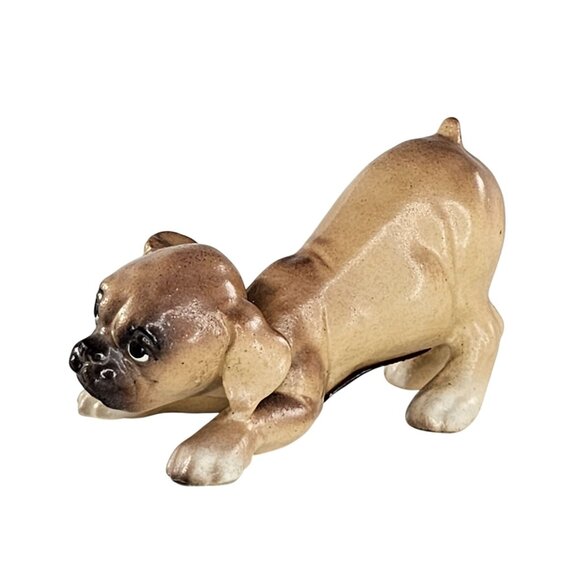 Hagen Renaker DW Boxer Puppy Crouching Champ Dog Figurine Blue Sticker - Picture 1 of 5